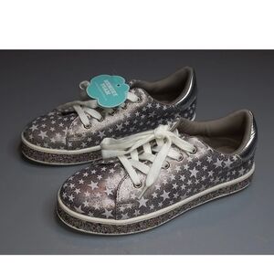 So POOL SILVER STARS GIRLS SNEAKERS TENIS SHOES SIZE 3 NEW FASHION MSRP $ 49.9